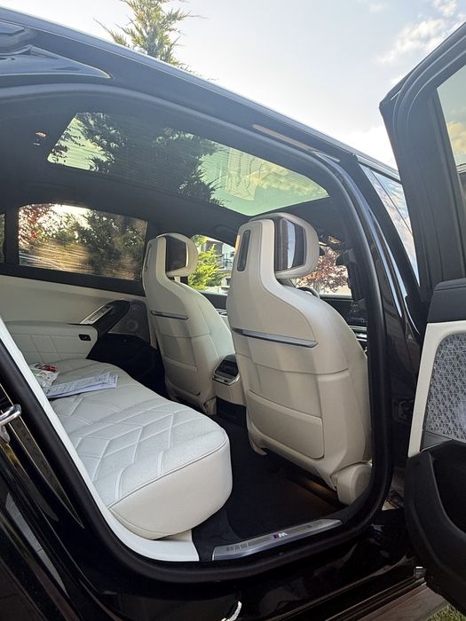 Bmw 740 D an 2026 km 1200 RAR  FĂCUT  SI CARTE  DE RO