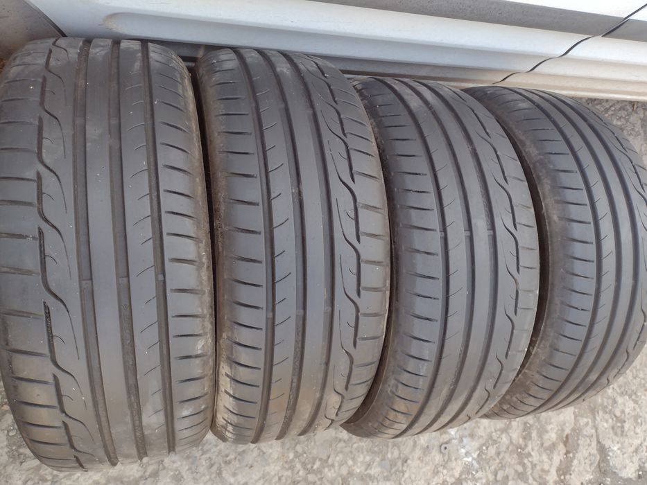 Топ състояние 2бр.225/40/19 Dunlop SMRT dot3219