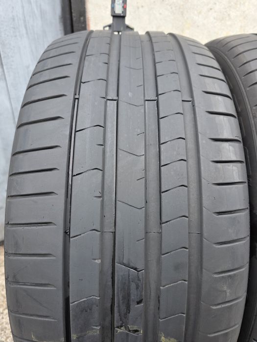 Vând două anvelope de vara pirelli p zero 275 40 21 dot 0923