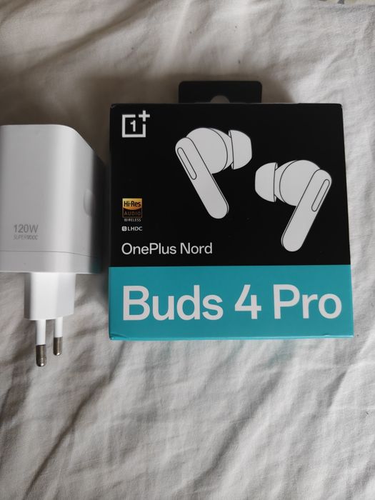 Флагман OnePlus 15 + наушники OnePlus buds 4