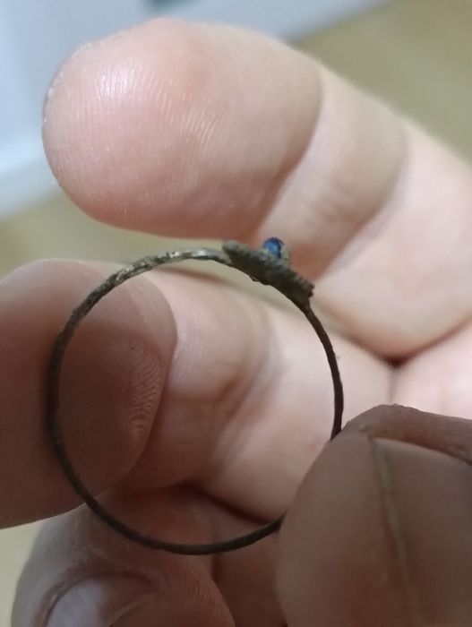 Inel vechi cu piatra naturala