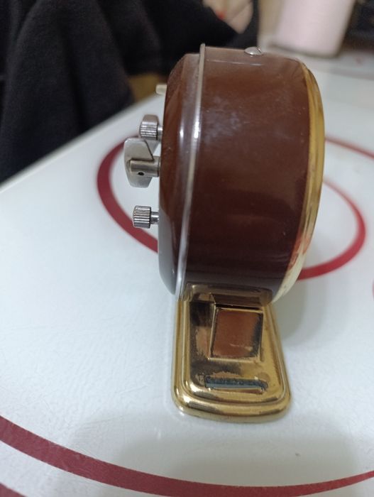 Ceas de masă Diamond