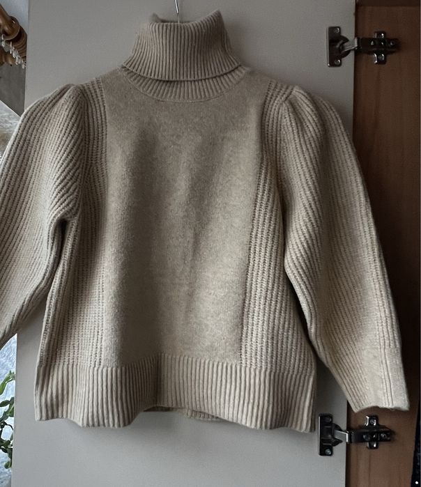 Пуловер от Манго