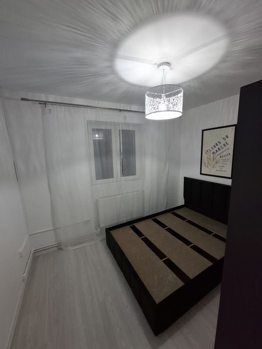 Vand Apartament 3 camere Dambu pietros Etajul 4 din 4