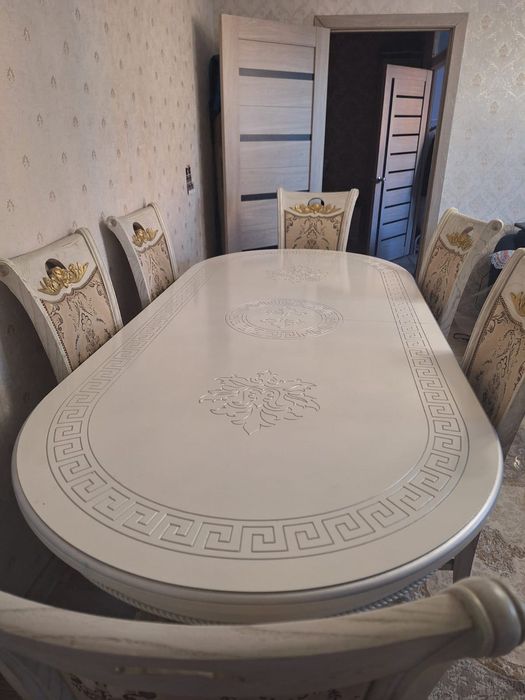 Стол и стулья продажа