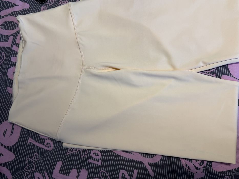 Чисто нов Клин oysho