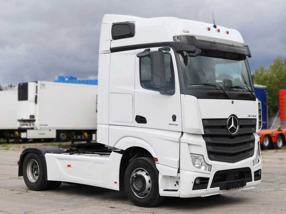 Срочно продаются Мерседес Actros 1845