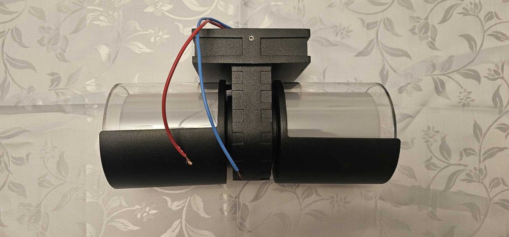 Lumina exterior perete