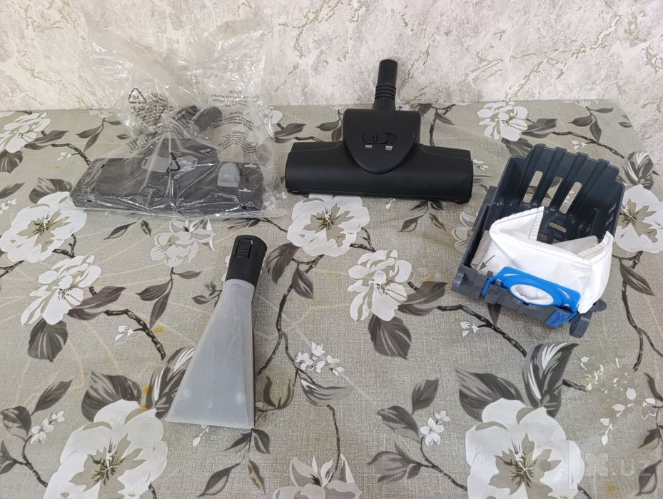 Моющий пылесос Bosch BWD421PET AquaWash&Clean ProAnimal