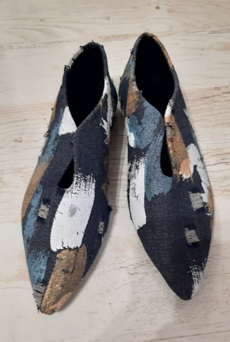 Pantofi pictati din panza blug