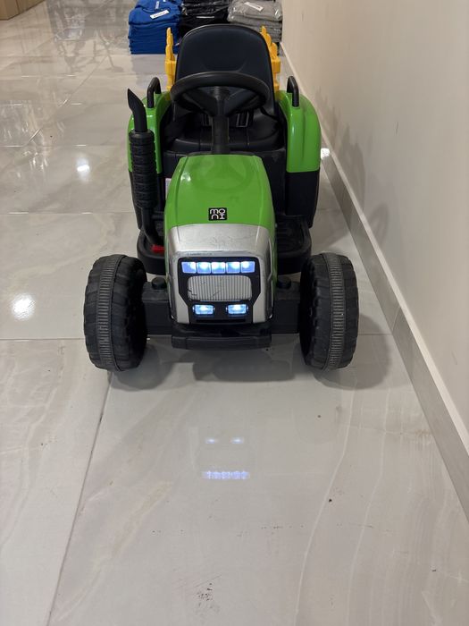 Детски трактор с ремарке!