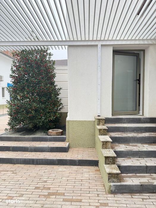 Spațiu De Închiriat în centrul Aradului