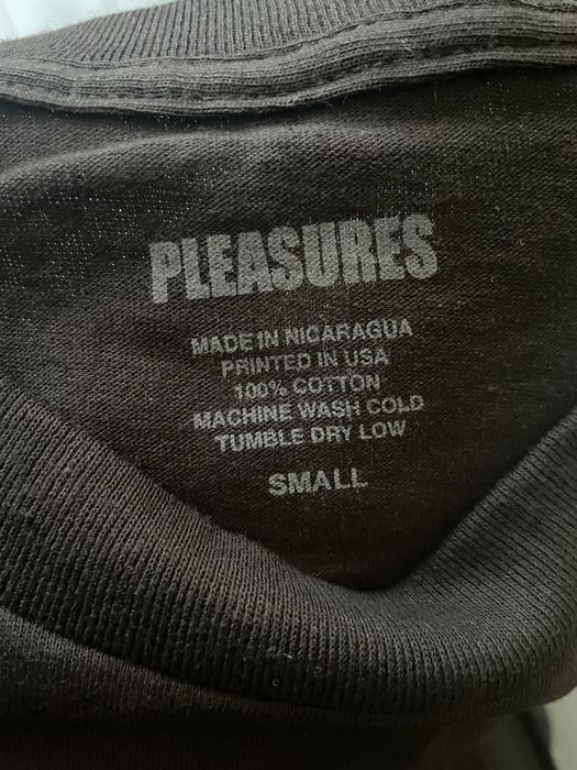 Тениски Pleasures (S)