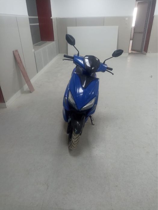 Скутер 150 кубов,срочно!!