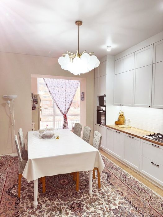 Продам 3-х к.кв, 130кв.м