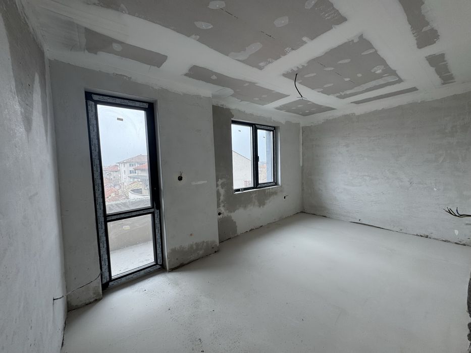 Продава се Тристаен апартамент в Първомай - 88 кв.м за 481 €/кв.м - Снимка #9