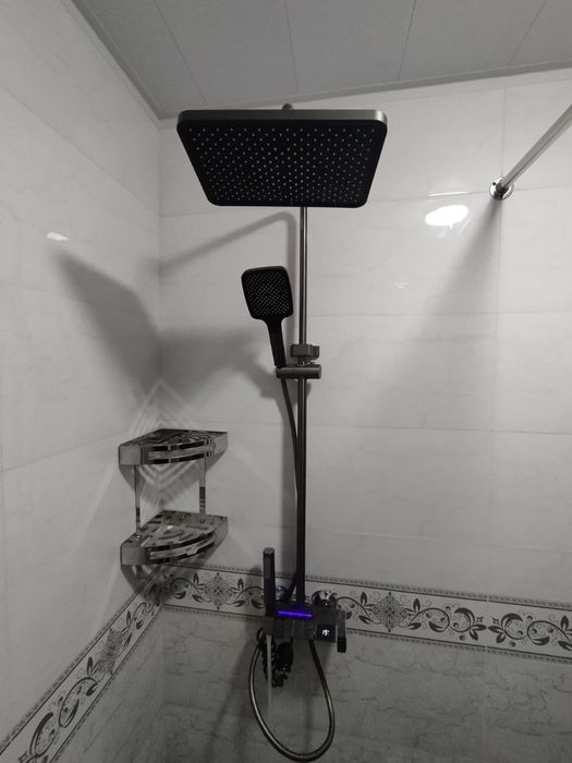 Ванна унитаз душ кабина установка киламиз