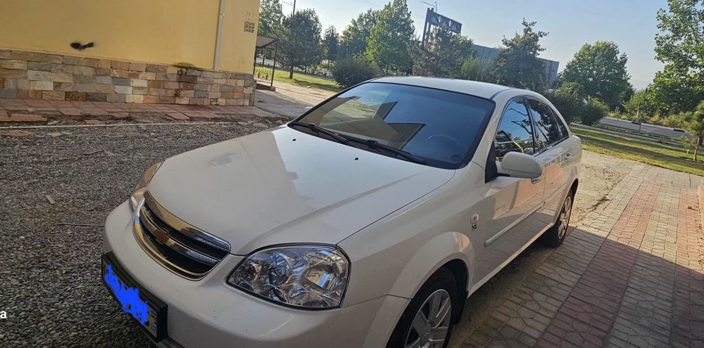 Lasetti 1.8 2011 yil