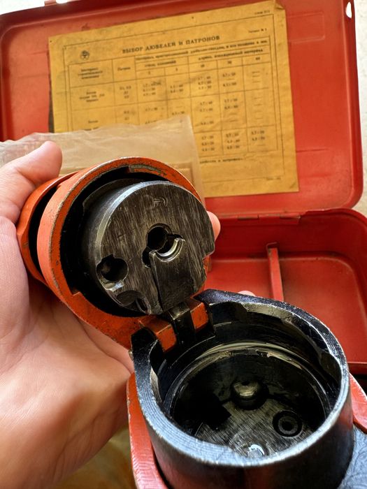 Монтажный пистолет