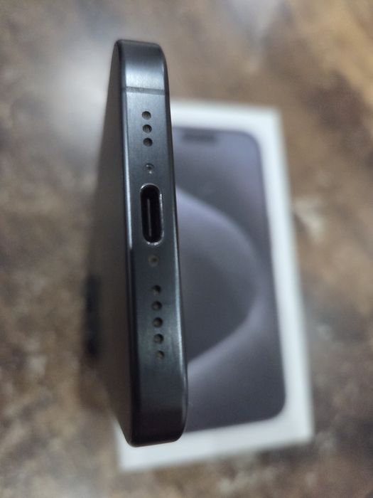 iPhone 15 Pro Titanium Black 256 gb