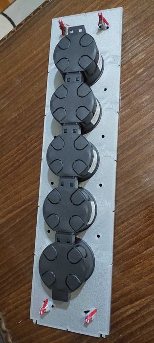 Шаблон за монтаж на конзоли