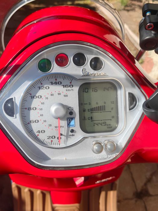 Vespa 250 gts  в перфектно състояние