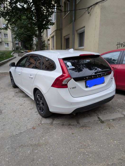 Vând Volvo V60 1.6 eDrive