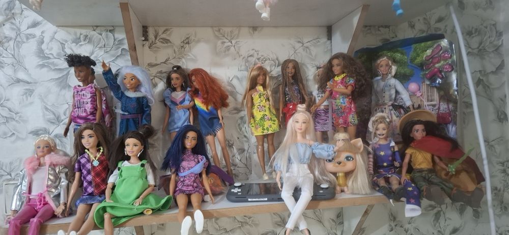 Продаются куклы барби