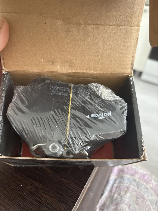 Колодка для мерс новый в коробке салафане