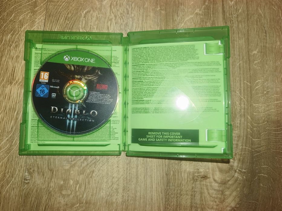 Vând urgent Cd Xbox one detalii in descriere
