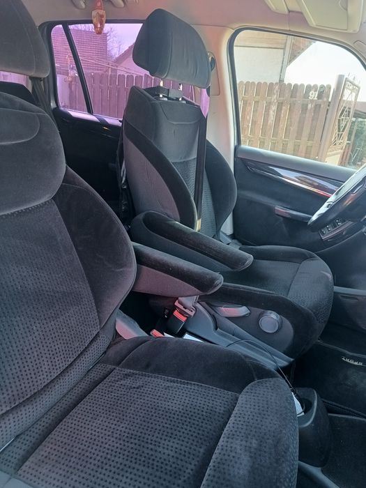 Vând Citroen C4 grand picasso