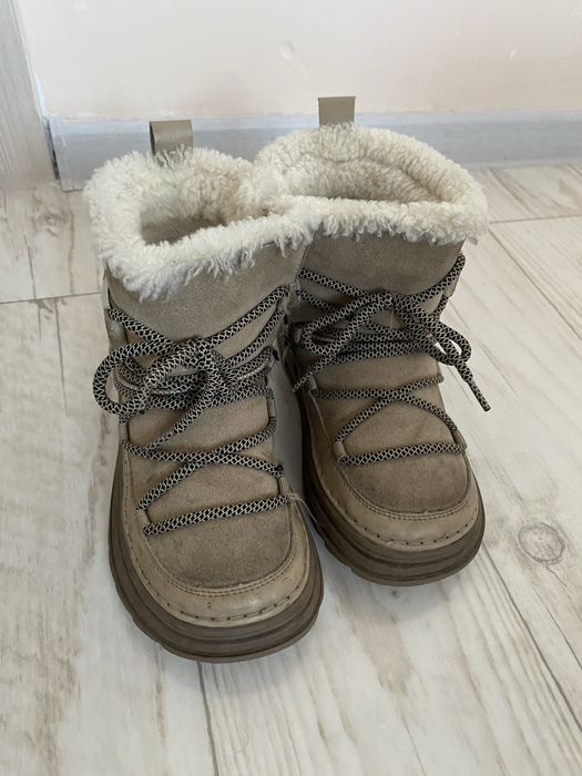 Продам детскую зимнюю обувь