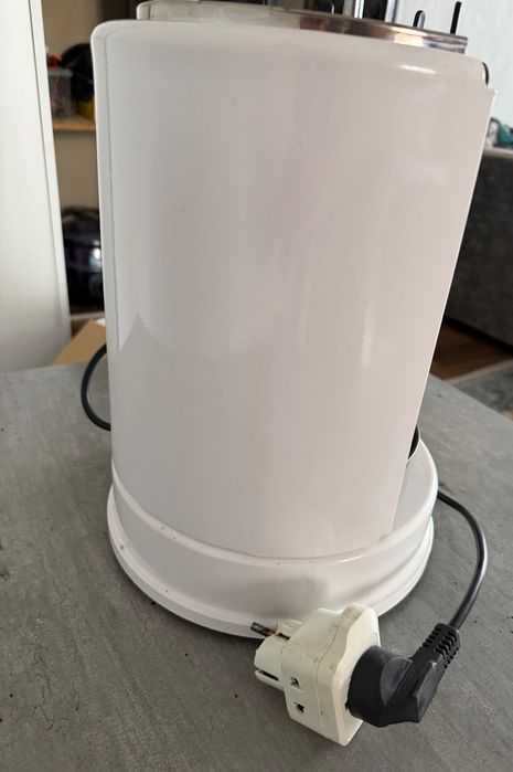 Срочно продам электрошашлычницу