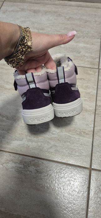 Ghete Geox fetite