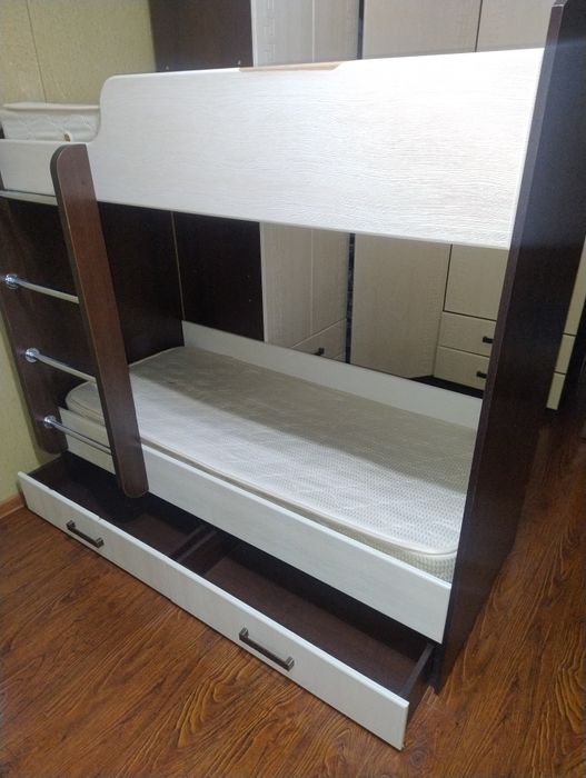 Детская кровать двухярусная