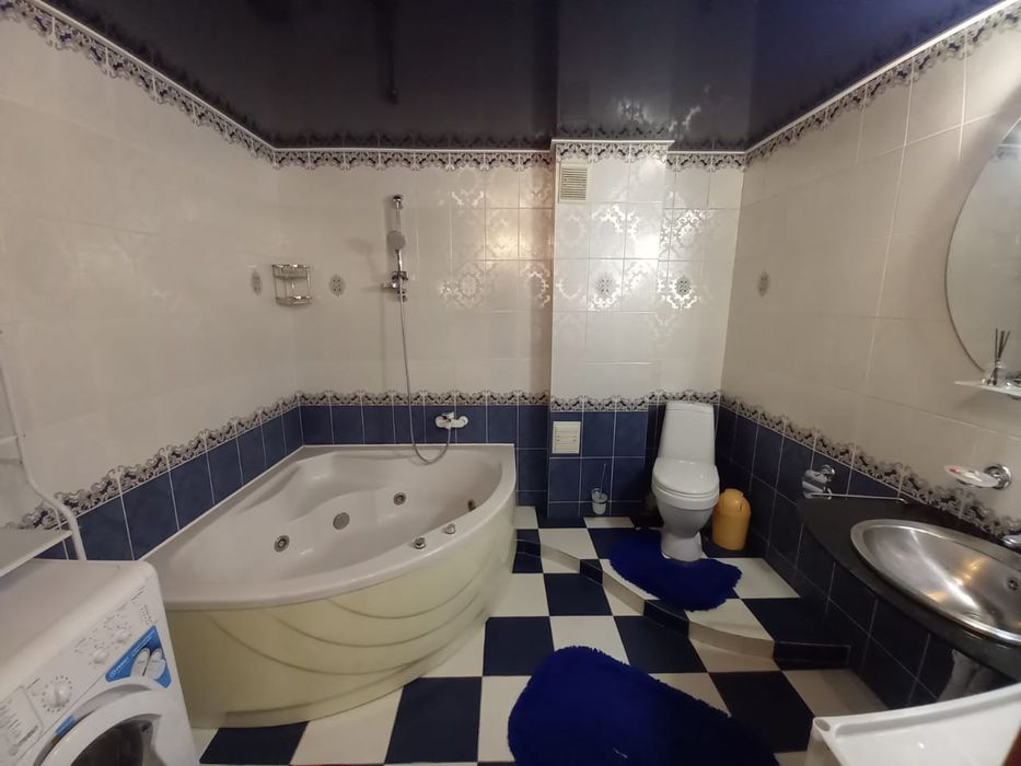 2 ком кв ЦУМ, Мечеть,,Центр. 160+