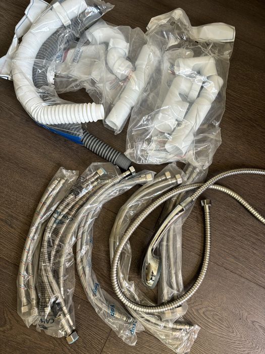 Шланги и лейка для душа, сифон, новое