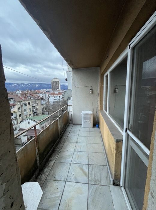 Продава се Тристаен апартамент в София, Зона Б-5-3 - 89191 кв.м за 2 €/кв.м - Снимка #4