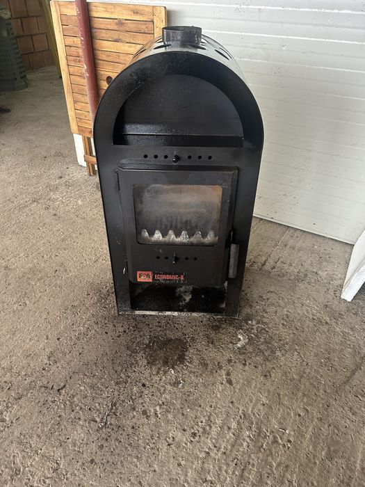 Vând șemineu metalic pe lemne – Model Economic B