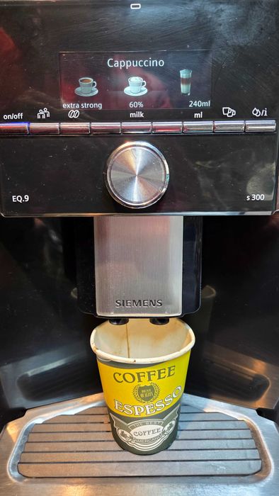 Siemens EQ9  s300 – Espressor automat 11 rețete – Sistem iAroma Inox