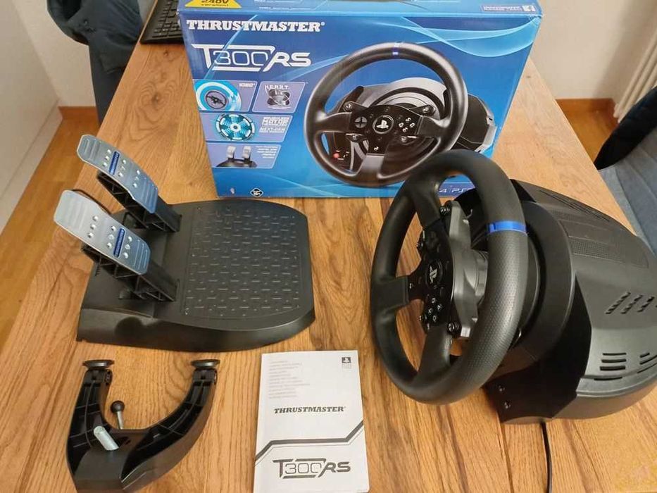 Volan Thrustmaster T300 RS pentru PS4, PS3, PC