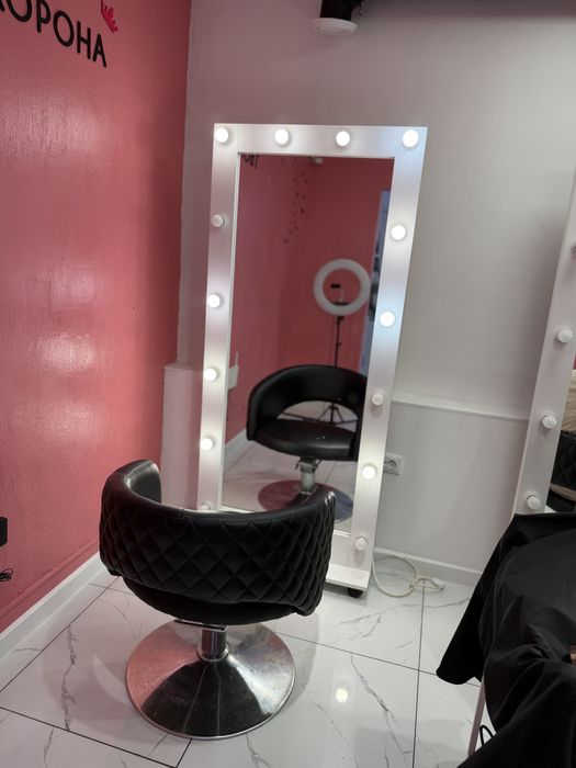 продам гримёрный зеркало и кресло