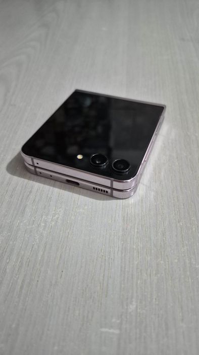 Samsung Galaxy Z flip 5 , 512 gb , impecabil