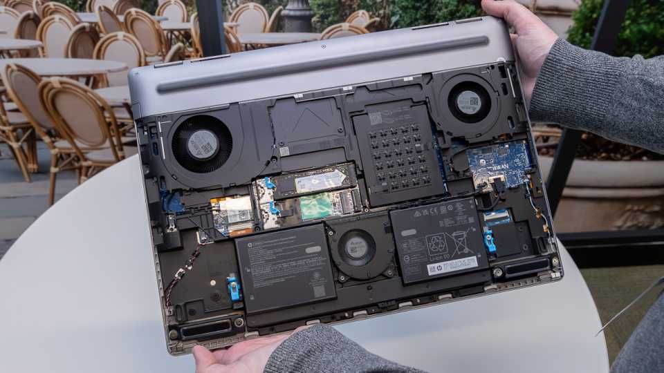 HP ZBook Fury 18 inch G1i Ultra 9 285HX 128GB RTX Pro 5000 24GB 2TB 4A