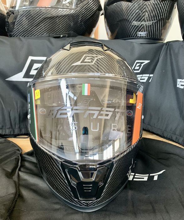 Casca Carbon Befast Noua.