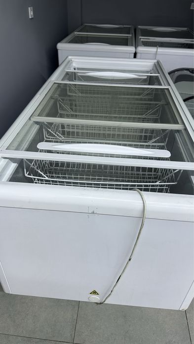 Витринный холодильник морозильник 500 л