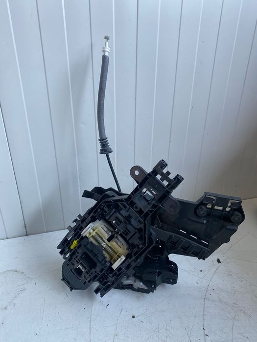 Broasca incuietoare usa dreapta spate Volvo XC40 S90 S60 V60CC V90CC