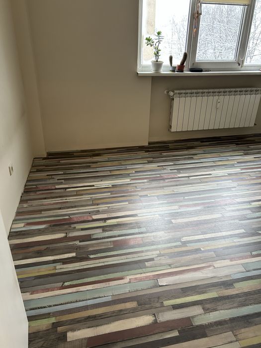 Ламиниран паркет Egger 13кв + 16м первази цветен коктейл 7мм