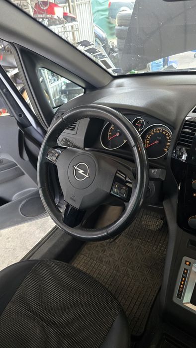 Opel Zafira B на части  2.2  бензин