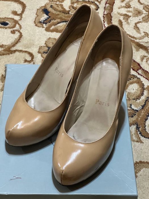 Louboutin 39-размер